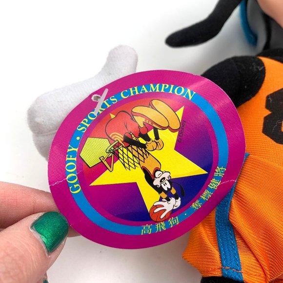 McDonald’s 1995 Disney Mickey Mouse Goofy Sports Champion Plush Doll - Picture 2 of 5
